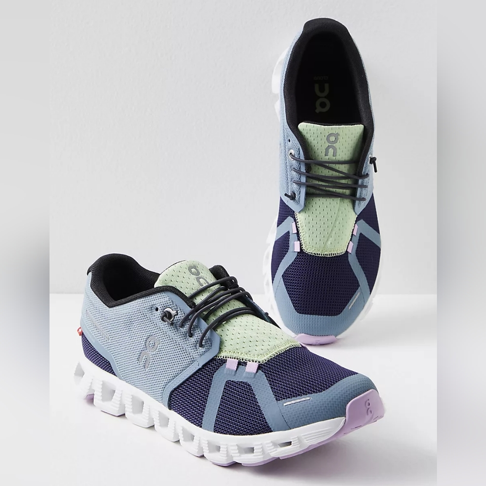 On Running Cloud 5 Push Sneakers